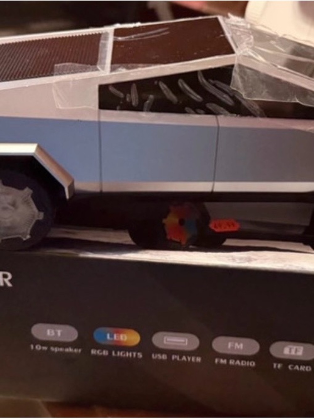Tesla model Bluetooth speaker - Picture 2 of 10